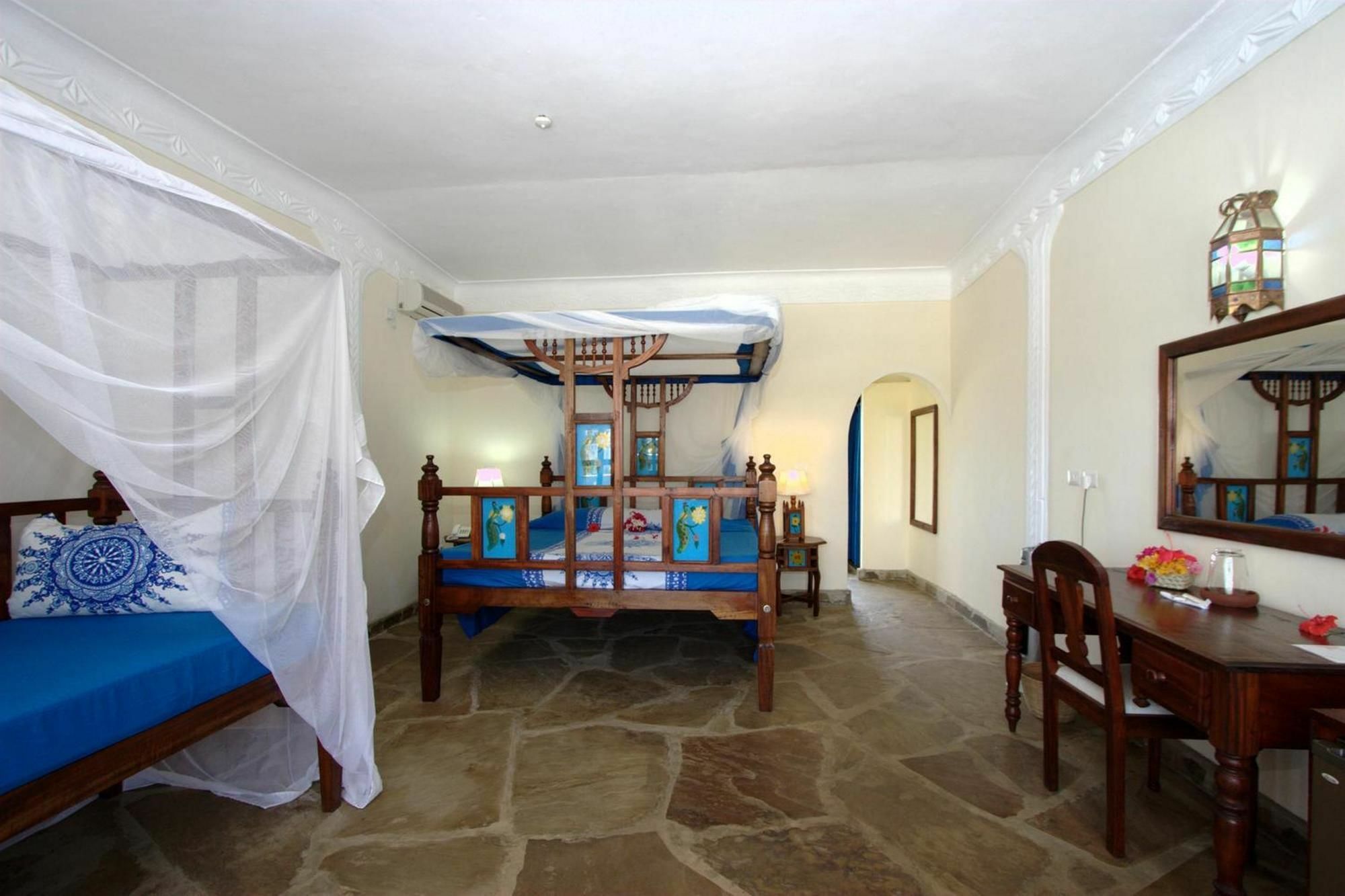 Jumbo Watamu Exterior foto